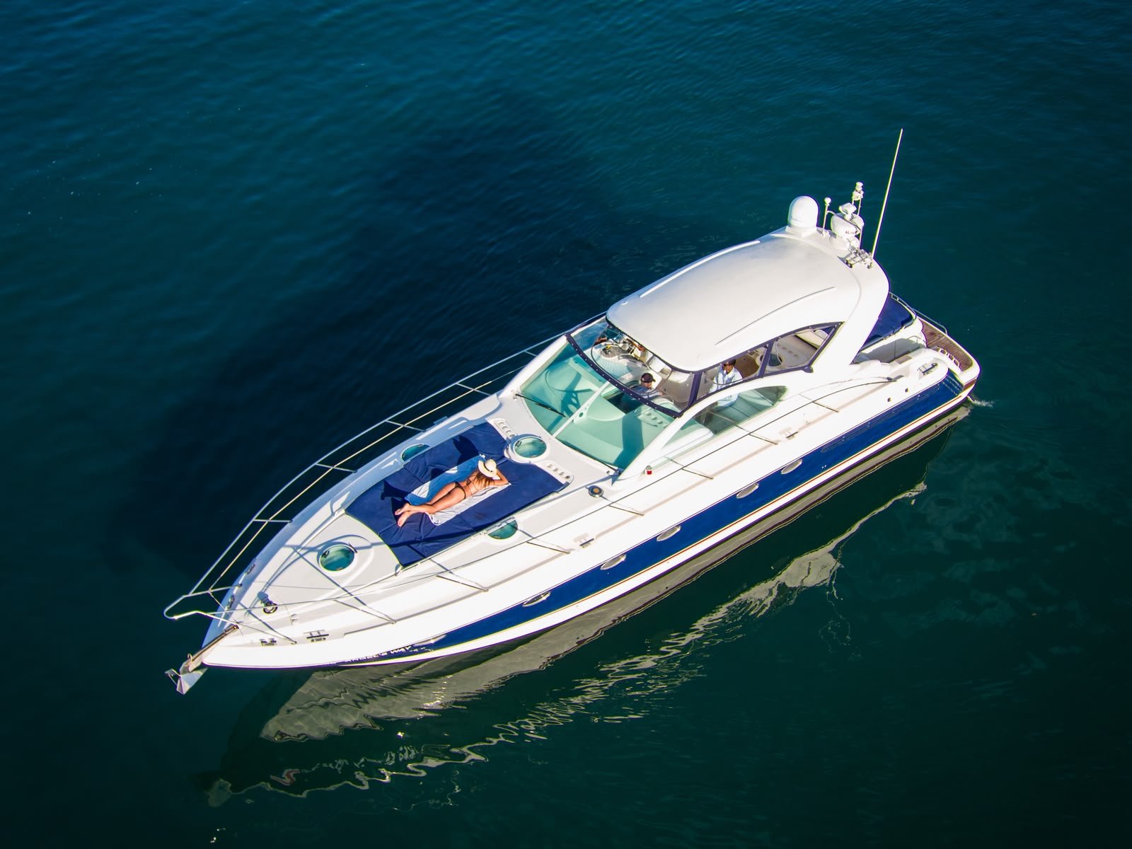 Yacht Morena cruising